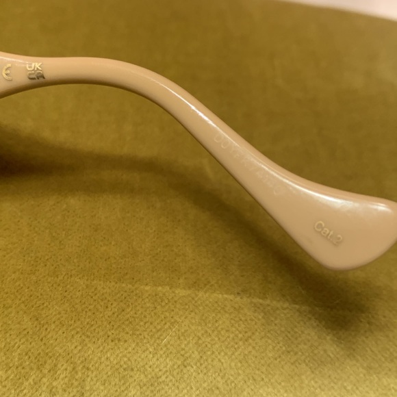 New Gucci oversized Frame Sunglasses - Picture 7 of 13